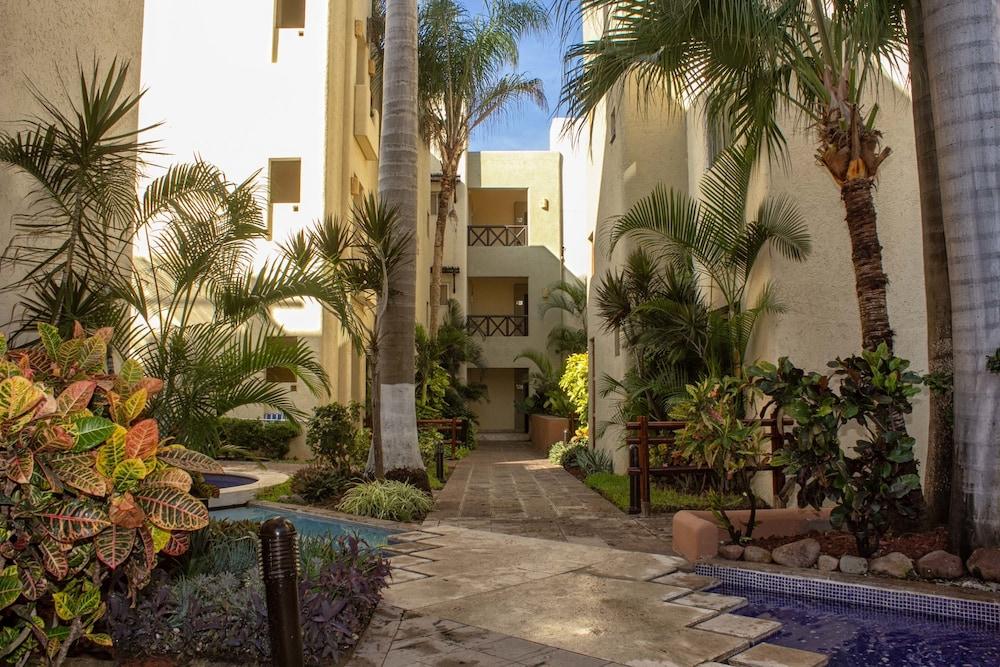 Zafiro Beach Boutique Resort Mazatlan Exterior photo