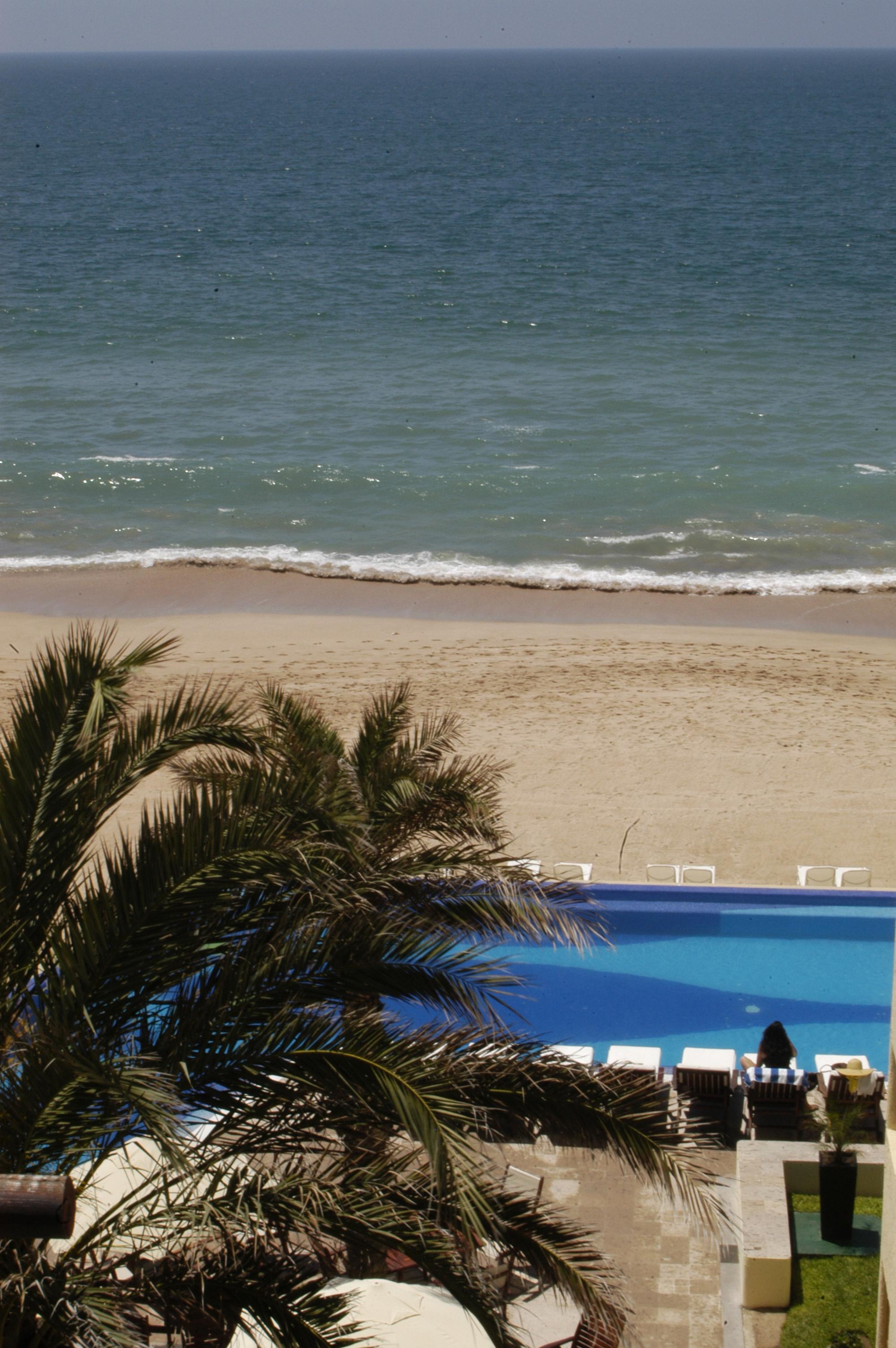 Zafiro Beach Boutique Resort Mazatlan Exterior photo