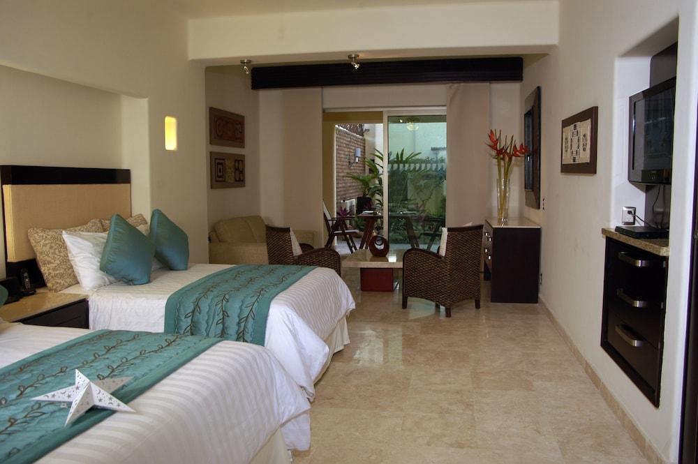 Zafiro Beach Boutique Resort Mazatlan Exterior photo