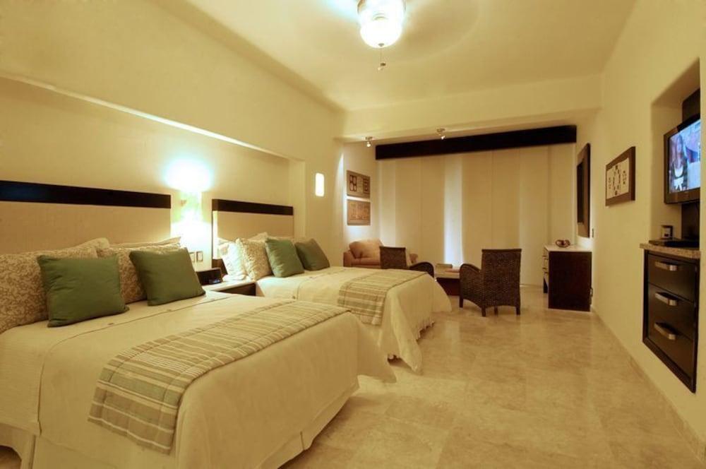 Zafiro Beach Boutique Resort Mazatlan Exterior photo